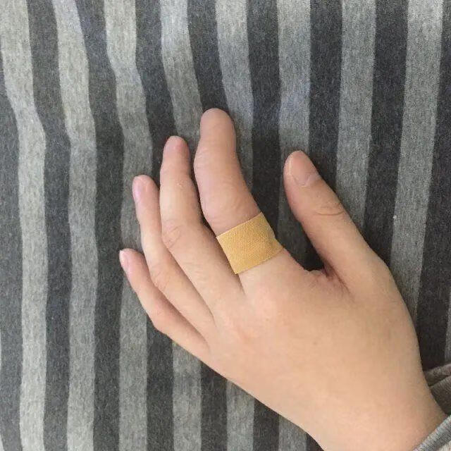 假手指套残疾人硅胶仿真断指魔术防汗防滑固定乳胶食指套手指头假