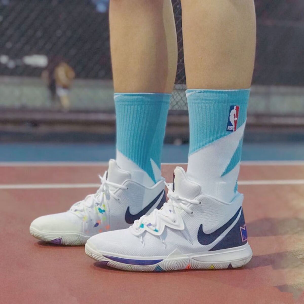 耐欧文5代篮球鞋kyire5海绵宝宝鸳鸯笑脸男女同款气垫实战运动鞋 珊迪