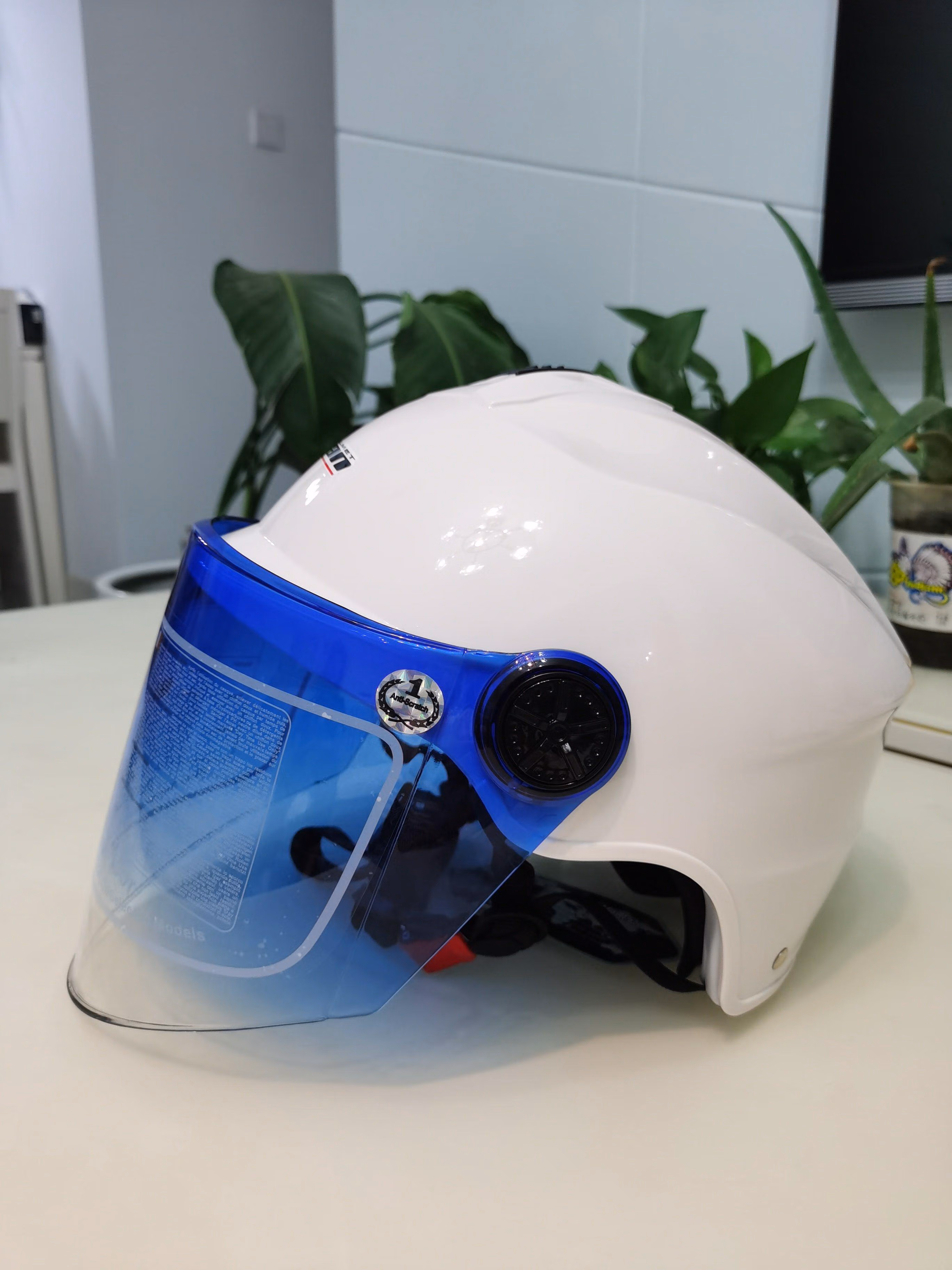 摩托车头盔男女通用电动车安全帽四季可爱夏季防晒 途安亮黑夏季 均码