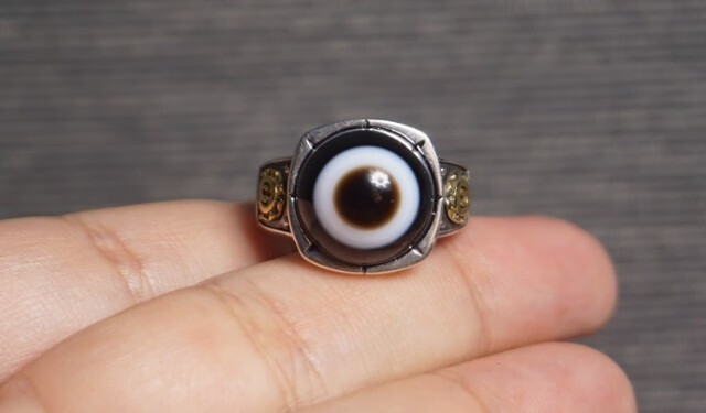 天然缠丝天眼玛瑙戒指 一线药师羊眼圆眼 925银 藏式天珠扳指男女 3号