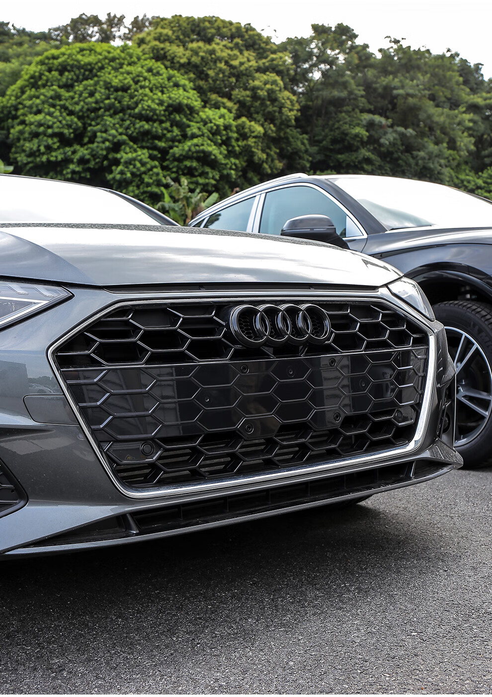 2022款奥迪黑色车标改装a4la3a5a6la7q2lq3q5lq7q8中网标装饰四环黑标