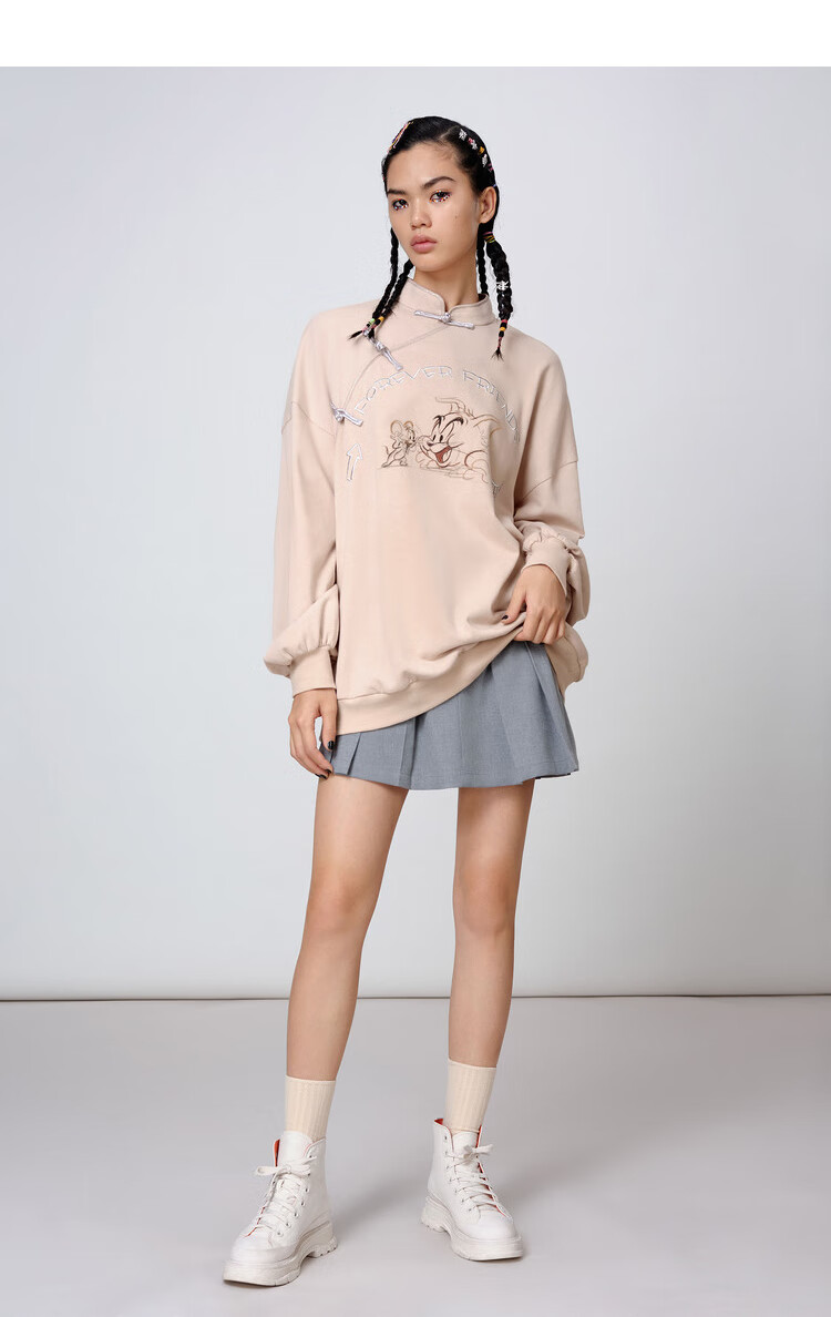 太平鸟女士时尚2021春季新款猫和老鼠旗袍领卫衣女上衣a6dca1299 粉红