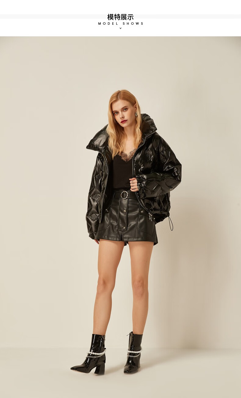 bebe秋冬女士连帽印花立领短款羽绒服403301银灰色b103s