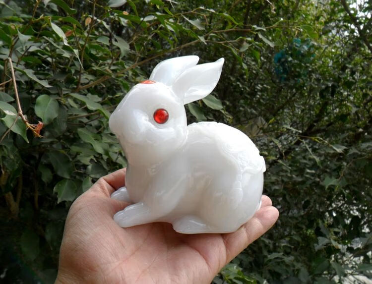 工厂现发工艺品玉兔摆件生肖兔子创意饰品结婚礼品小白兔白玉兔子摆件
