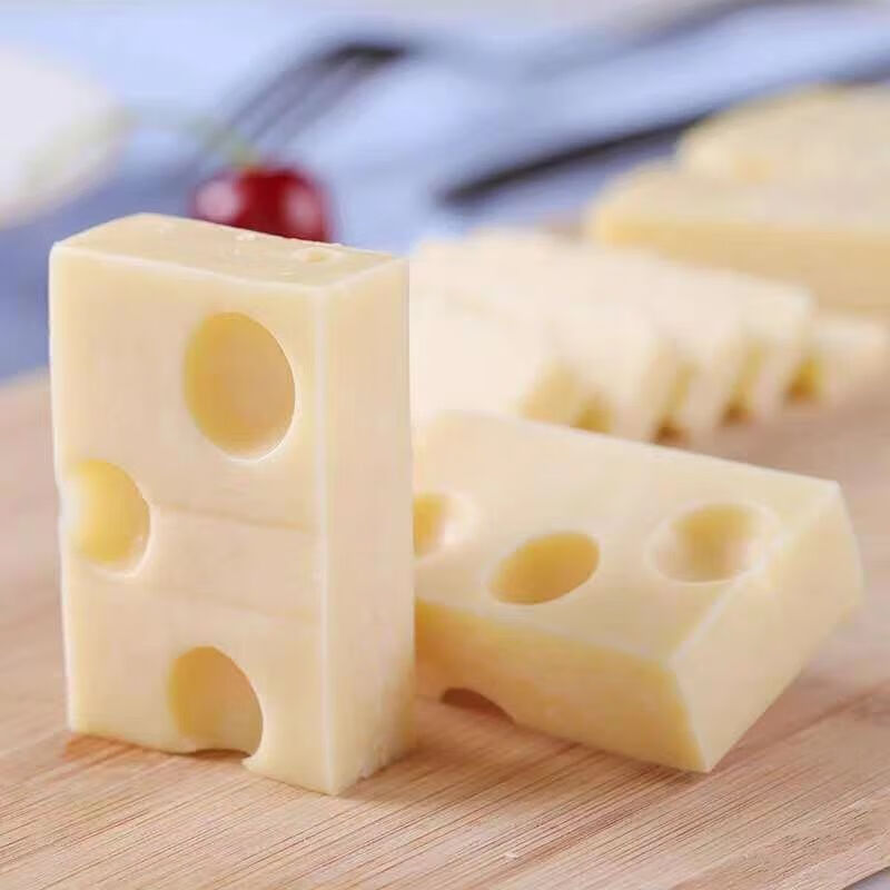 琪雷萨大孔芝士奶酪emmentalcheese艾蒙塔干酪即食芝士250g大孔芝士