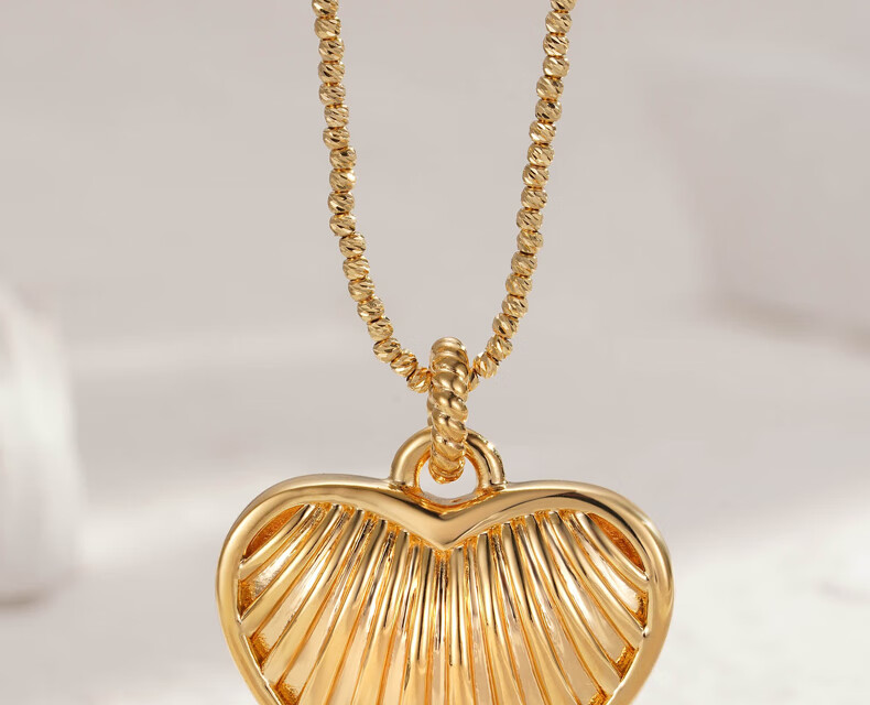 佑爵18k金空心拉丝爱心吊坠黄金色心形挂坠 18k金爱心吊坠约2.