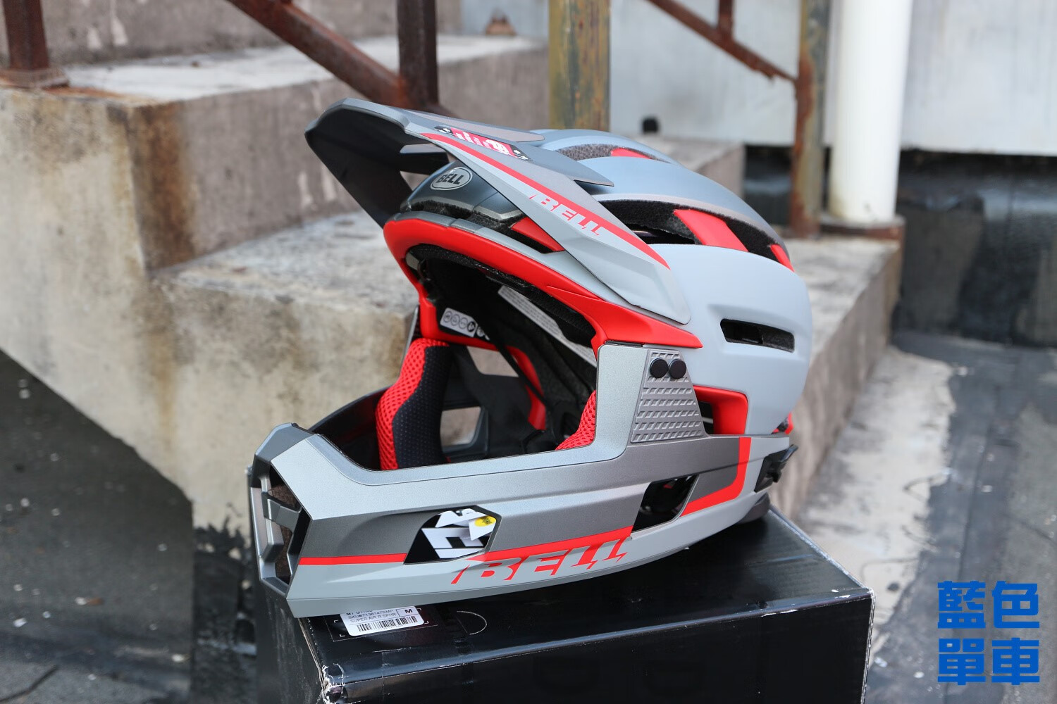 bell头盔srtbell贝尔可拆卸air r山地车洞洞盔enduro越野盔超轻全盔