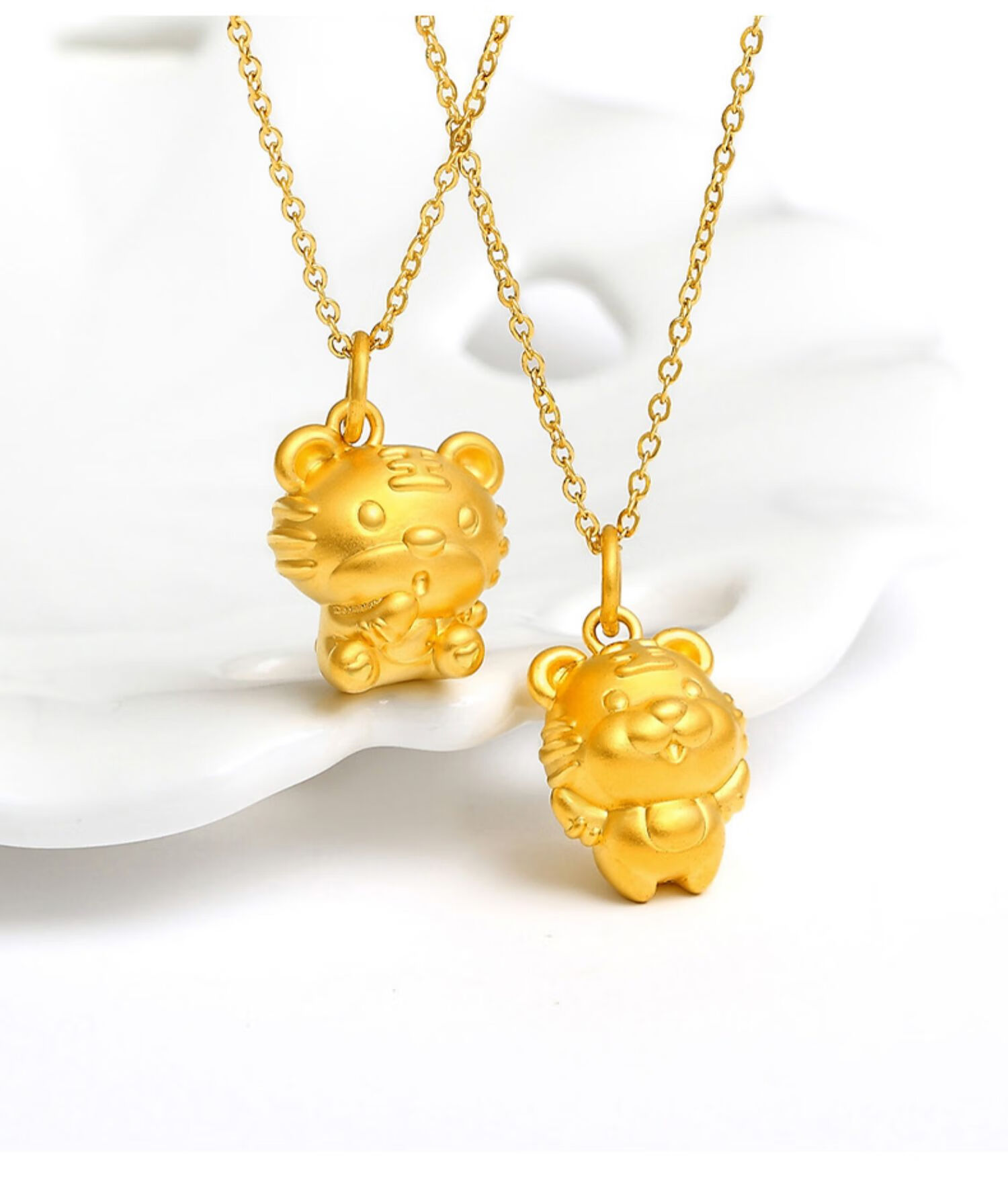 老凤凰款999足金虎年生肖虎黄金吊坠女小老虎项链金虎本命年礼物金饰