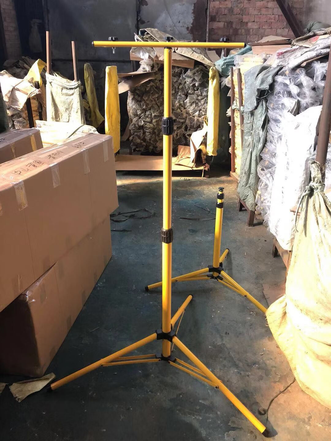 led投光灯支架充电便携式工作灯户外照明伸缩灯工地可移三脚架 30w插