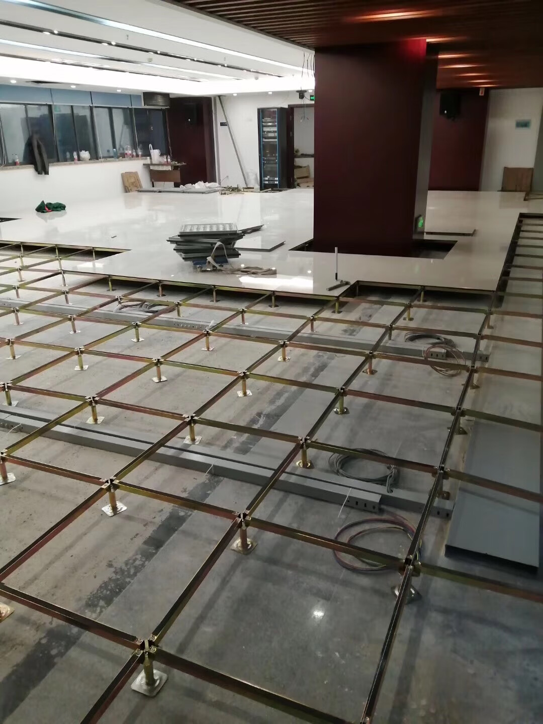 支架 全钢防静电活动地板支架机房地板配件架空地板可调静电地板支架