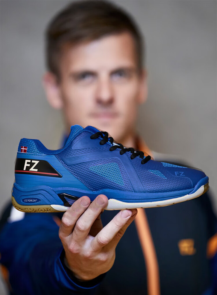 丹麦fzforza专业羽毛球鞋男女款运动小白鞋排球鞋击剑鞋大码球鞋fz