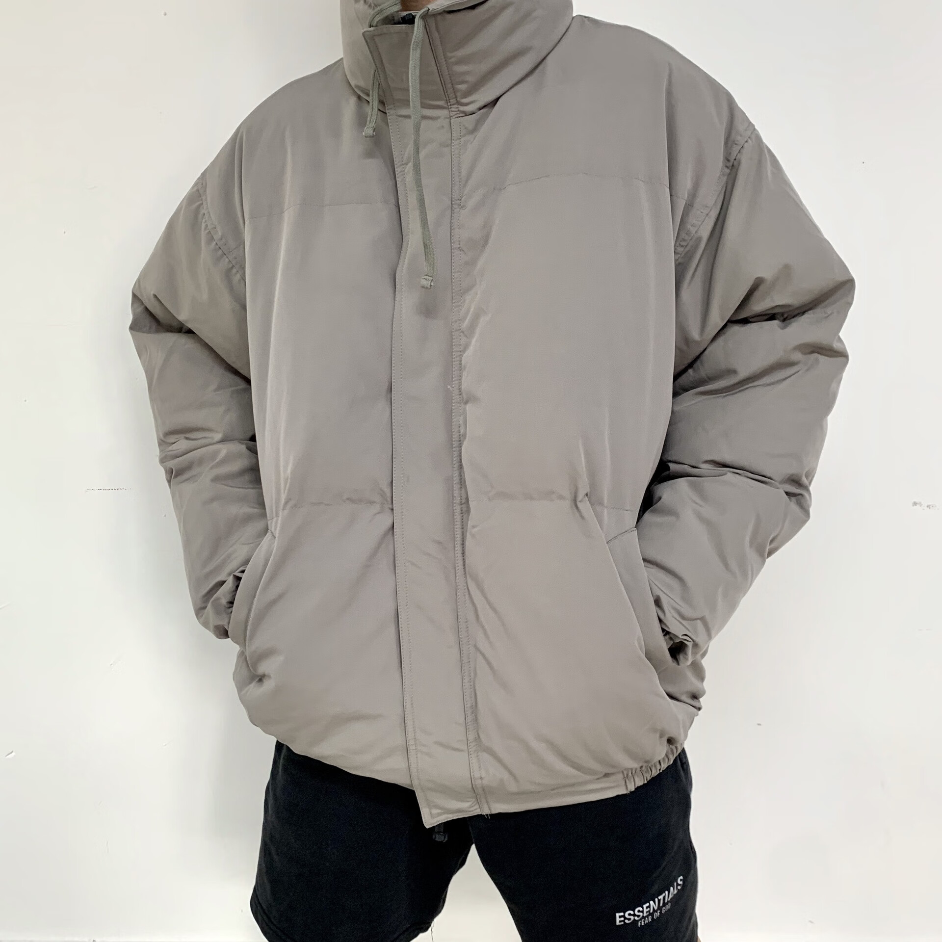 ea潮牌fear of god essentials复线fog羽绒服纯色立领反光炫彩面包服