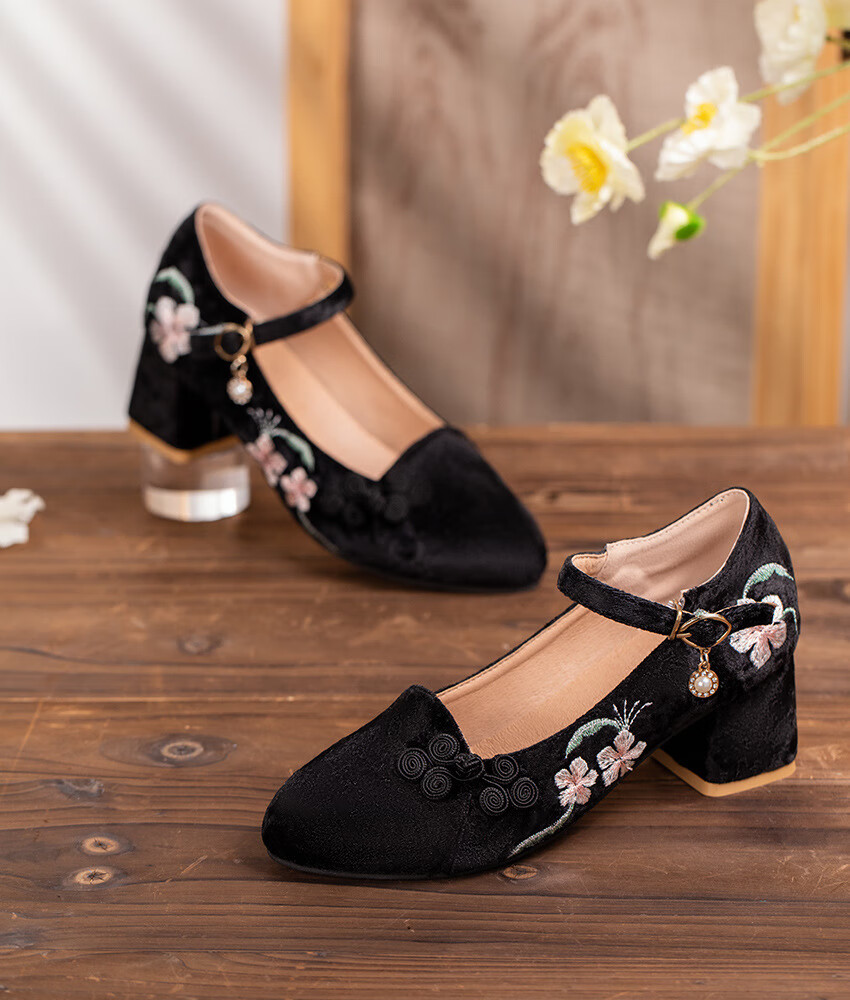萌妃姿 配旗袍的鞋子秋冬季绣花高跟鞋女玛丽珍女鞋民国风尖头方跟中