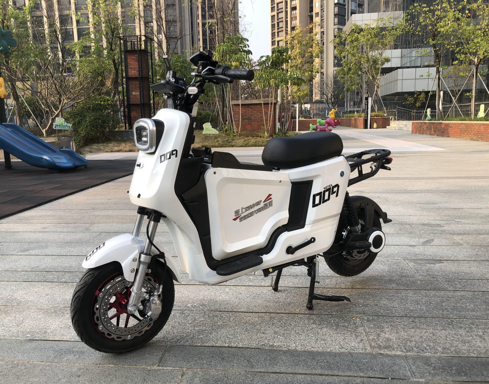 深远009电动车改装中置箱带折叠脚踏装大容量通用型储物箱配件 abs