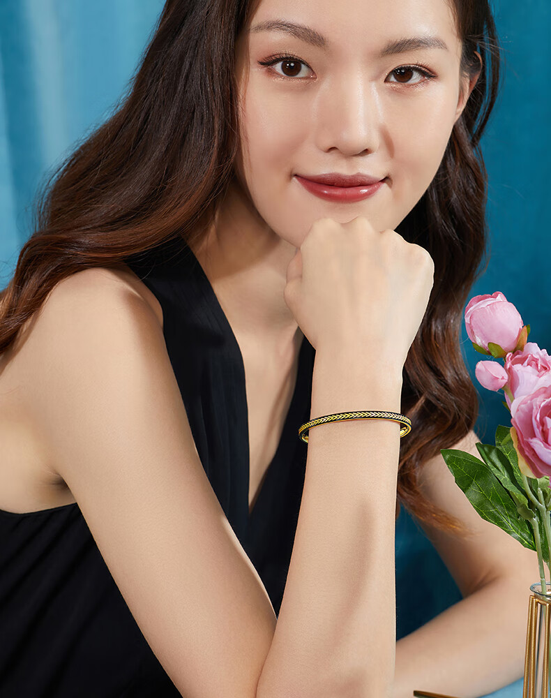 六福珠宝网络专款足金箭矢黄金手镯闭口空心女款镯子送礼定价ena1tbb