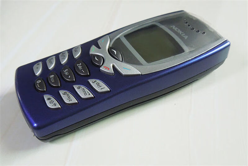 nokia诺基亚/8250蓝屏幕蝴蝶造型按键老款收藏旧款信号好复古备用机