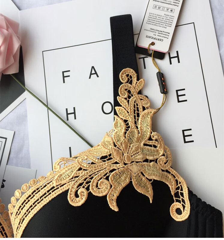 火狐狸内衣香港火狐狸内衣官方幸福花文胸无钢圈聚拢加厚透气金狐狸