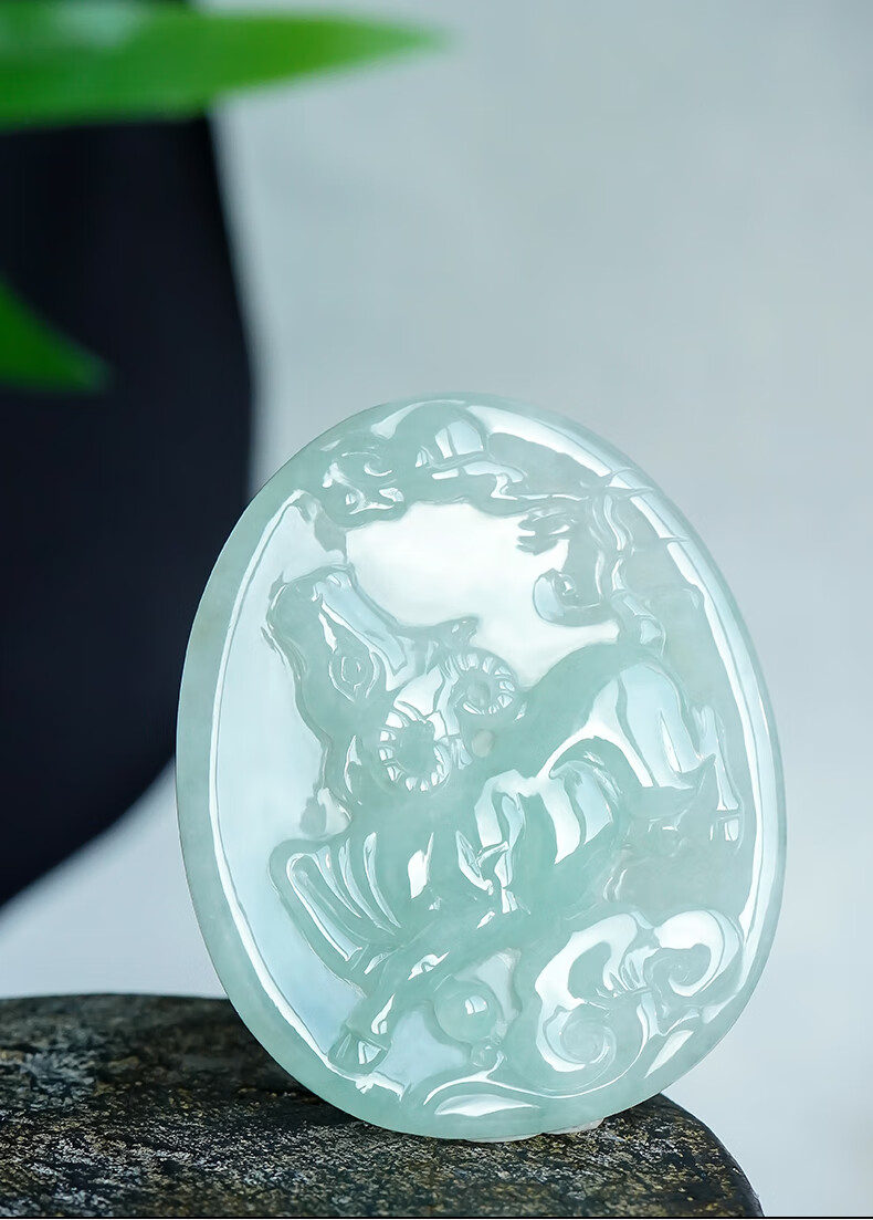 冰糯种翡翠生肖牌吊坠【牛转乾坤】玉坠缅甸玉石a货带证挂件生肖牛