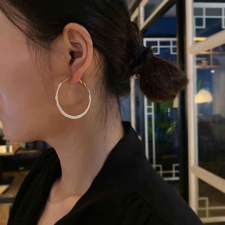 mgsolg年新款潮网红流行大圆环耳环耳圈女高级感法式气质圆圈圈耳坠白
