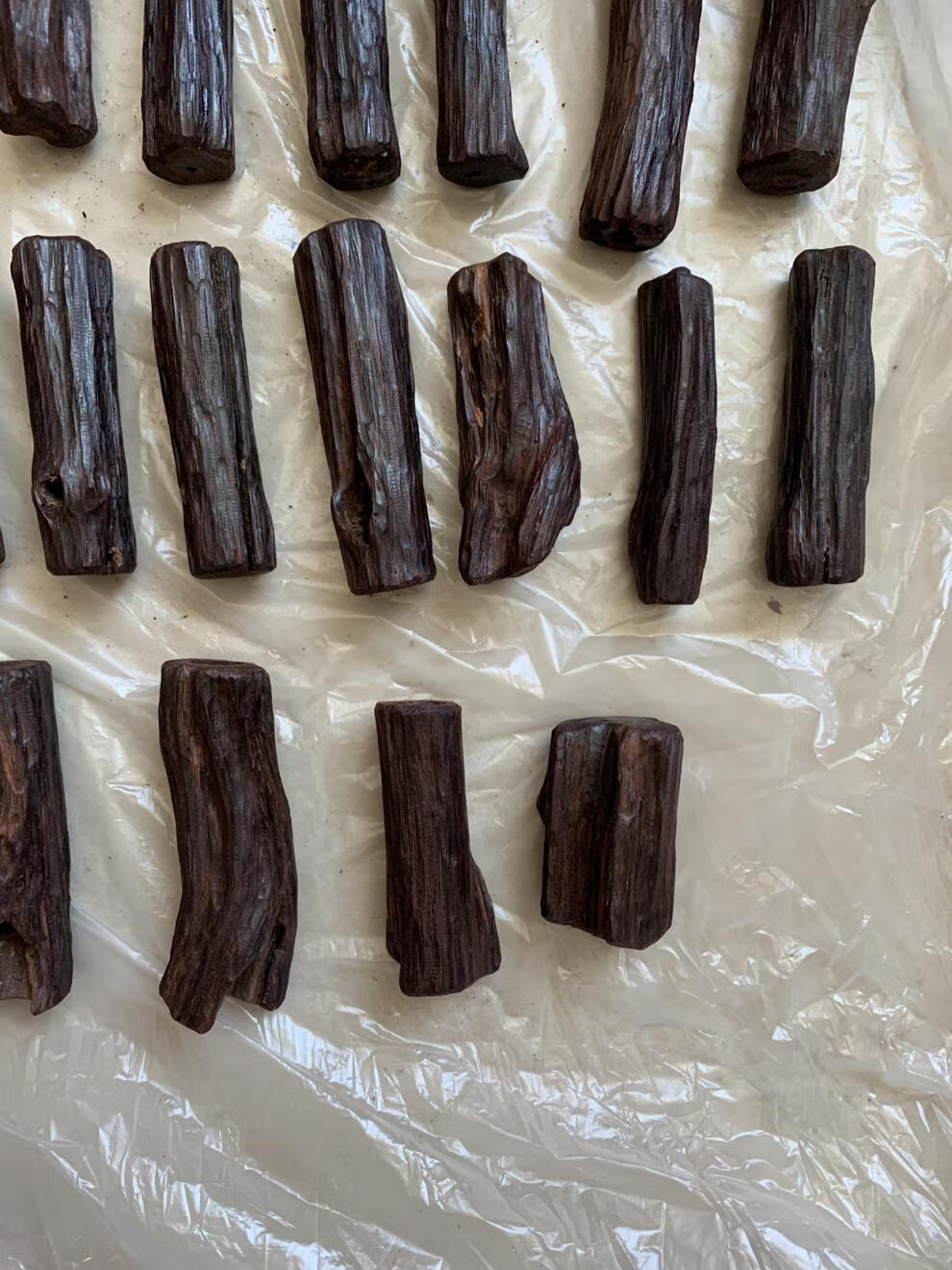 降真香原木 缅甸奇楠级小叶降真香满油 原木料 随型 手把件 挂件 车