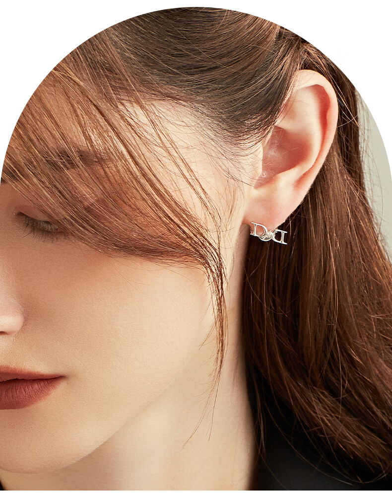 daisyfellowes/黛西法罗s925银双d设计个性轻奢耳钉新款女友礼物 银