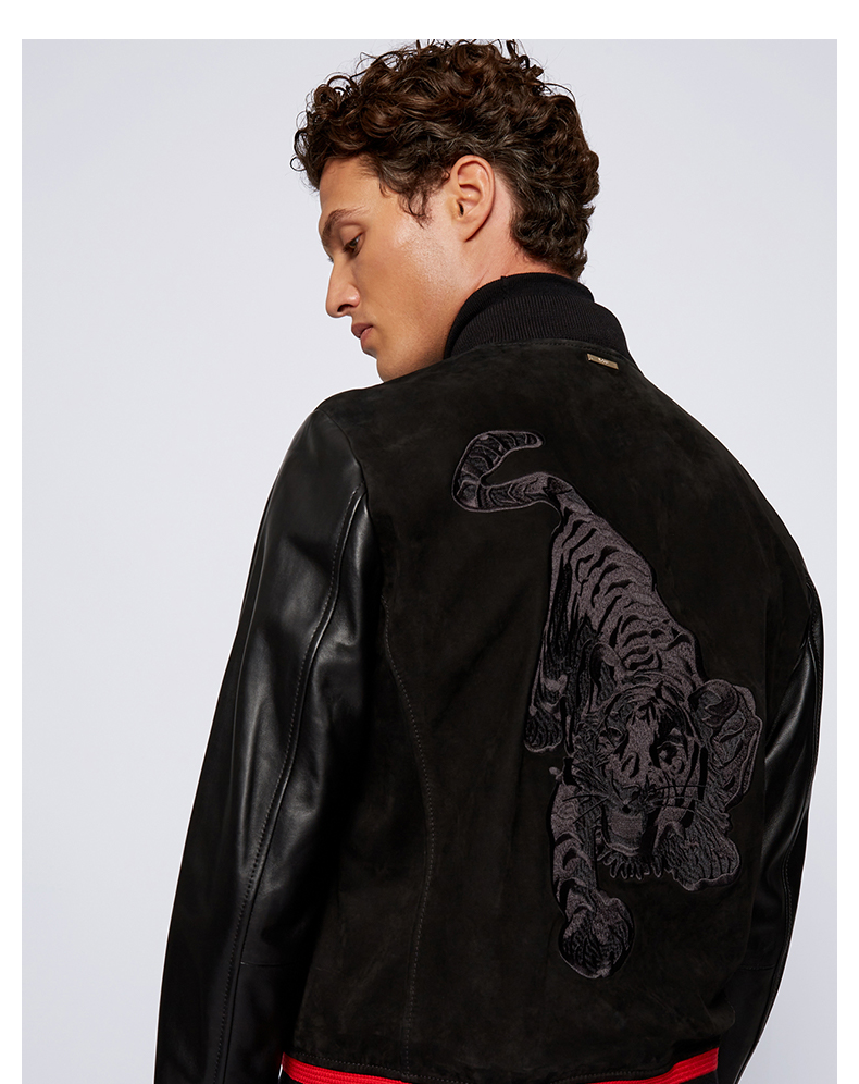 618抢购boss男士2022早春新款老虎图案学院风皮夹克623亮红色eu52a