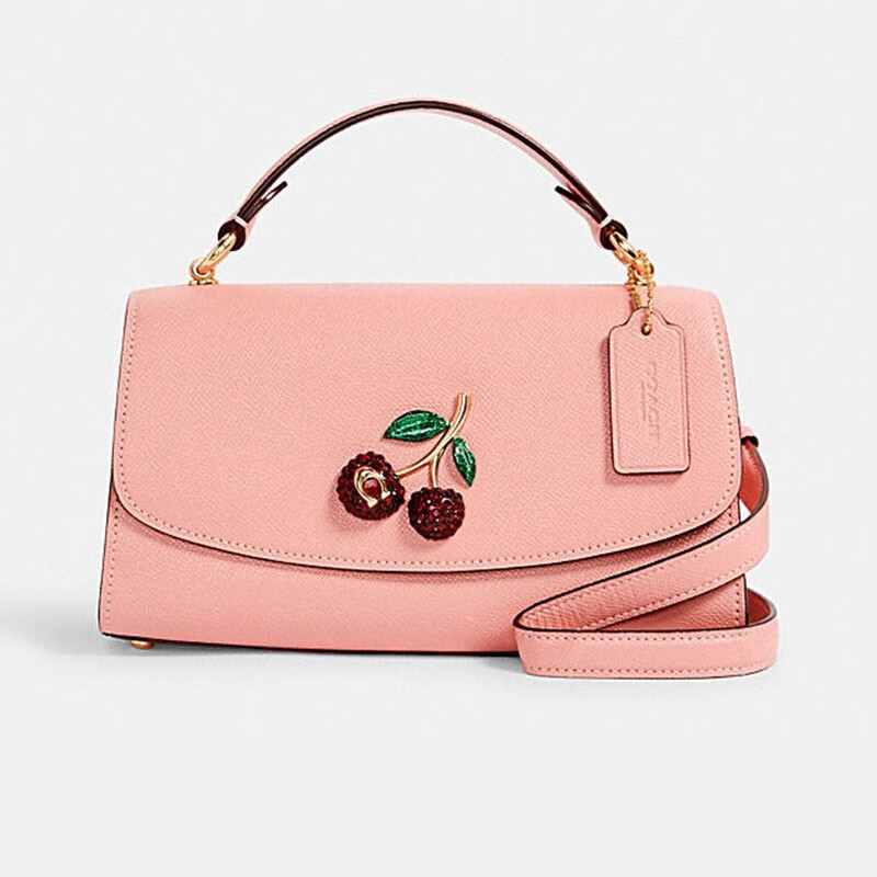 蔻驰coach 女士包 2020年冬款 樱桃装饰十字纹皮革 tilly23号手提包