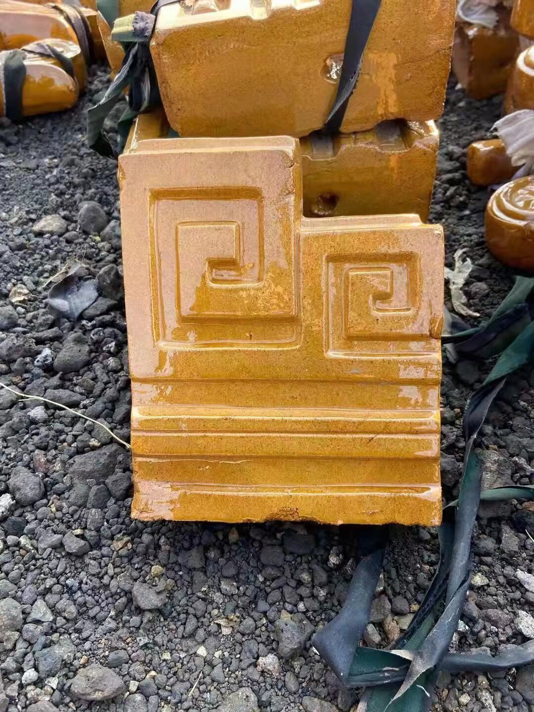 琉璃瓦,屋顶,屋脊仿古琉璃瓦屋顶瓦陶瓷瓦庙宇瓦绿金黄瓦别墅瓦带挂釉