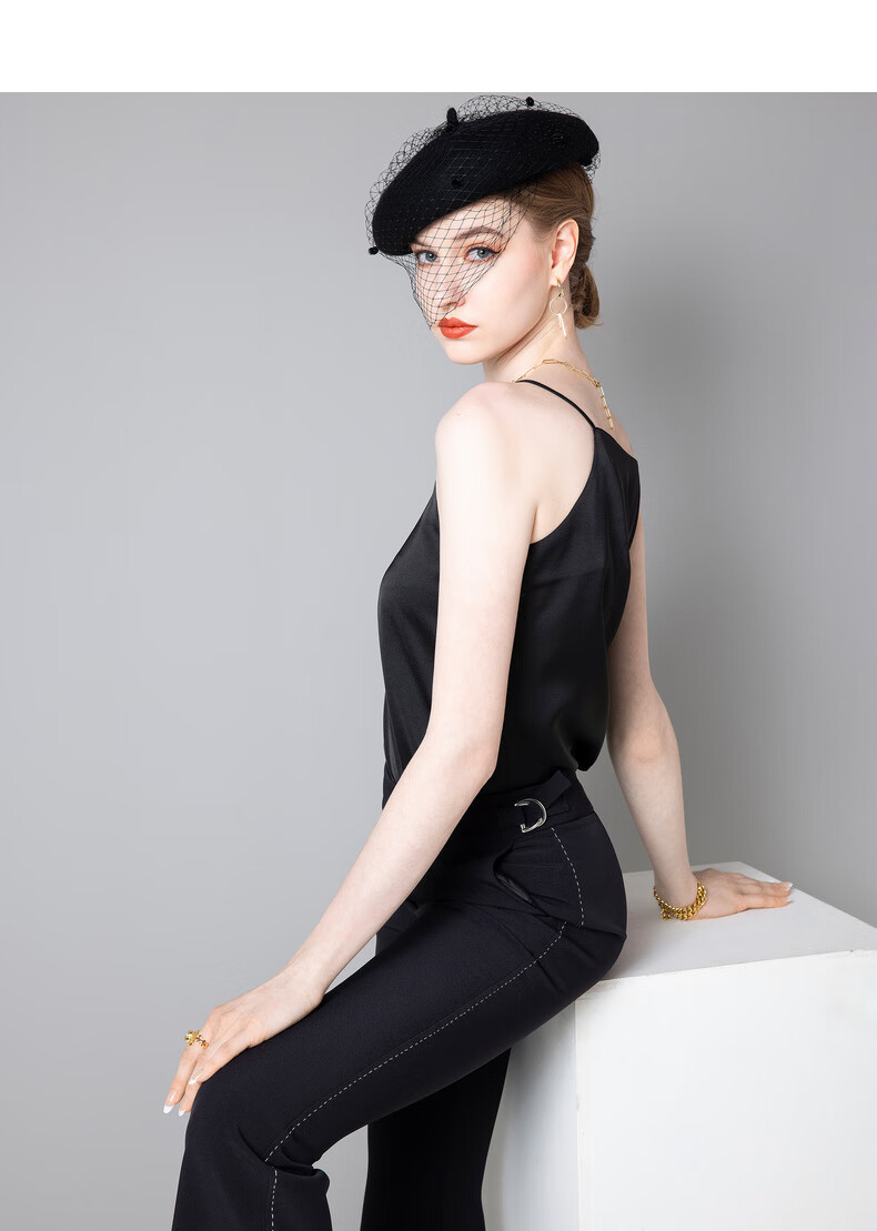 希区瑞普高端法式气质吊带背心女内搭2022新款时尚黑缎面v领上衣黑色