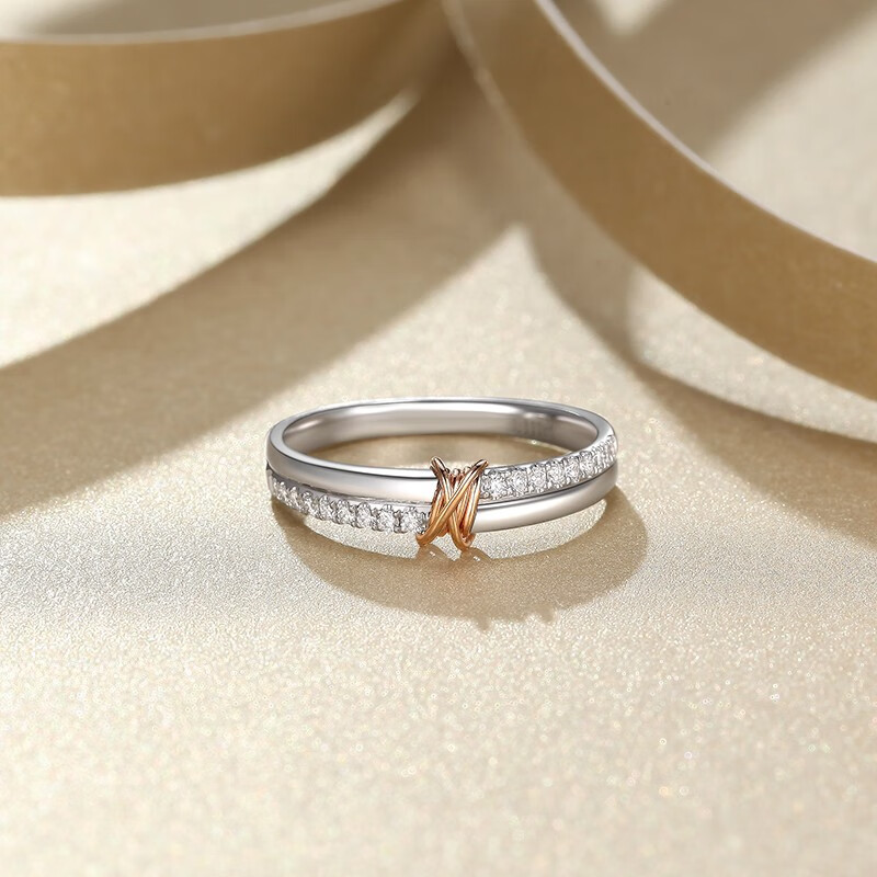 潮宏基 青丝结恋 18k金钻石戒指彩金戒指情侣对戒结婚钻戒 女士13号