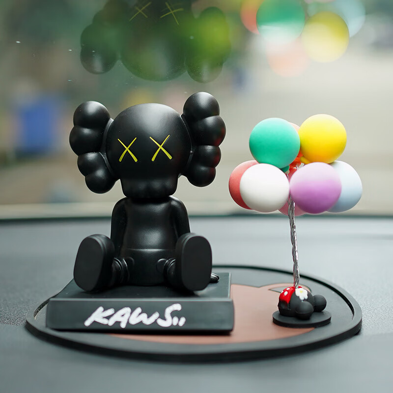 kaws考斯摇头公仔汽车摆件ins网红个性车饰车载中控台摆件装饰品 黑色
