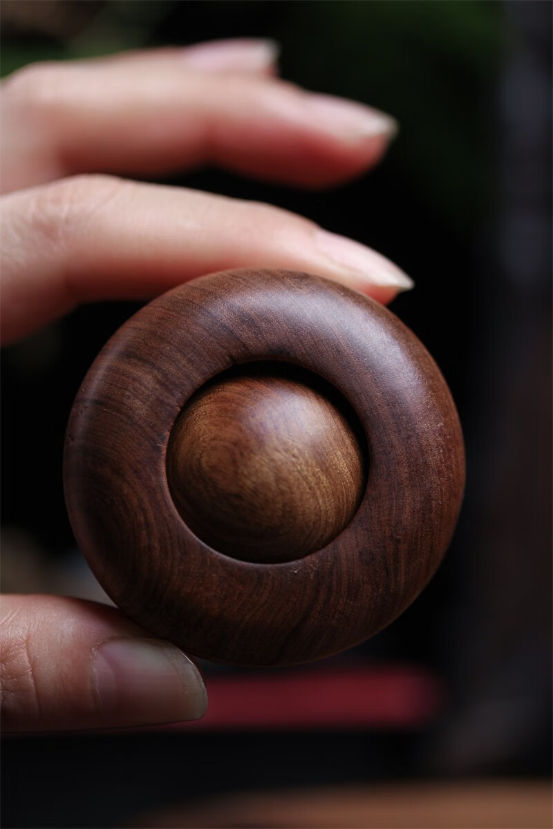 轩野印度老山檀香时来运转手把件醇化黑肉檀香木一体工艺文玩手球摆件