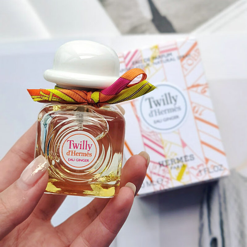 21年新款法国hermes爱马仕丝意淡姜水丝巾白帽女士香水木质花香调