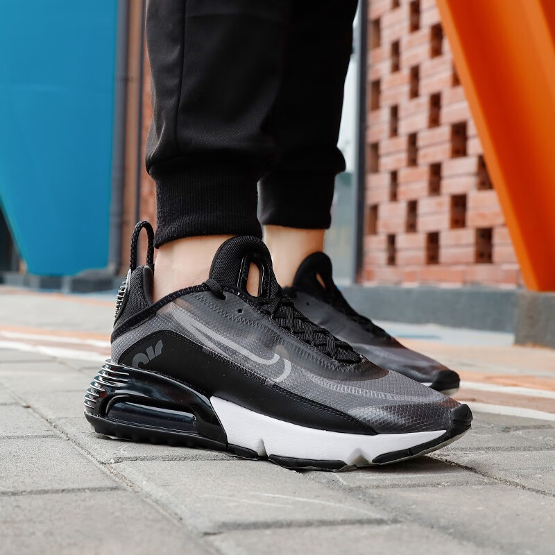 耐克air max 2090黑银大气垫缓震 男子休闲运动跑步鞋 cw7306-001 44