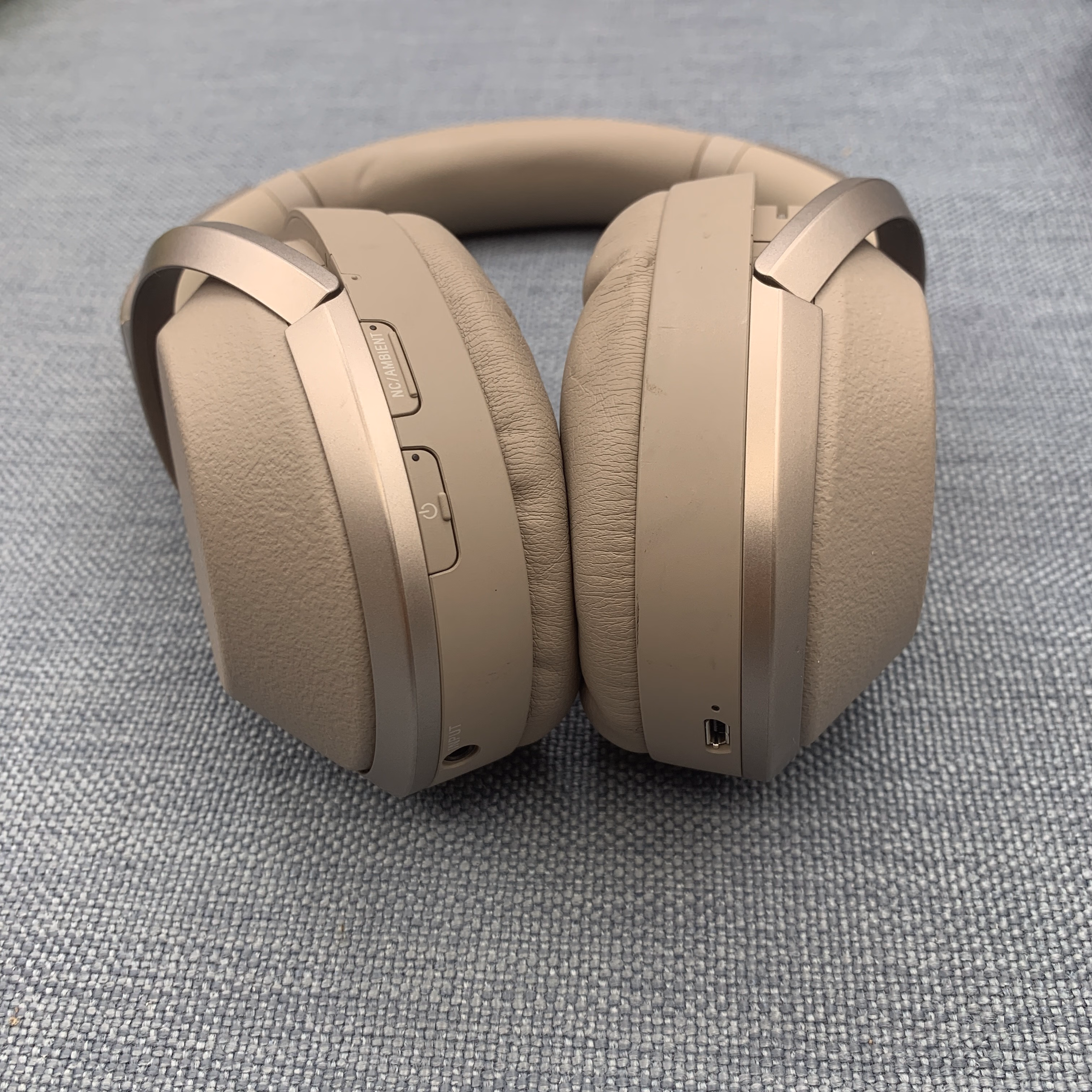 索尼 索尼 sony/索尼wh-1000xm3蓝牙降噪重低音头戴耳机 mdr-100abn