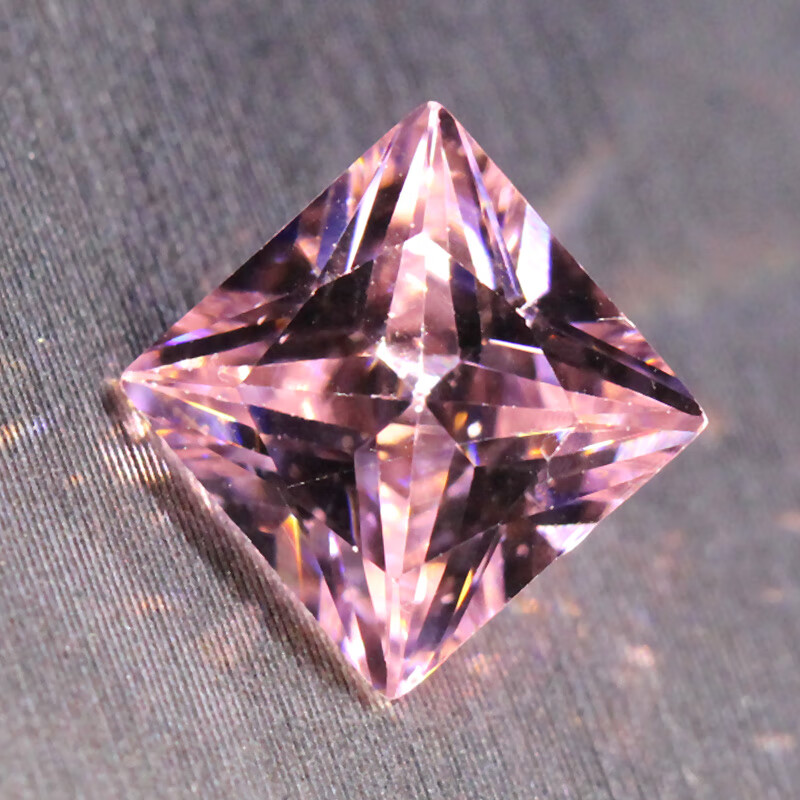 公主方正方形粉钻锆石裸石粉红色瑞士钻裸钻原设计甜美女首饰品 公主