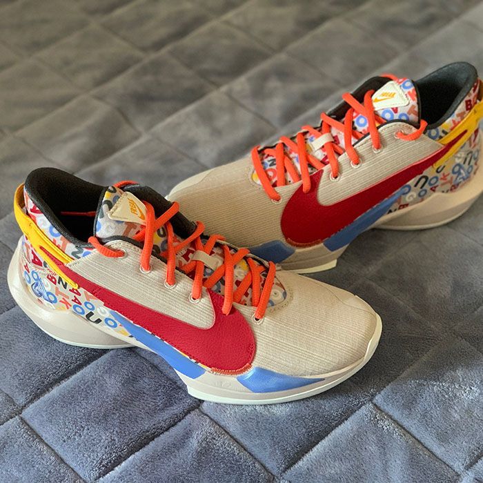 【官方旗舰店】字母哥2代篮球鞋zoom黑白白水泥全白绿黑紫气垫实战