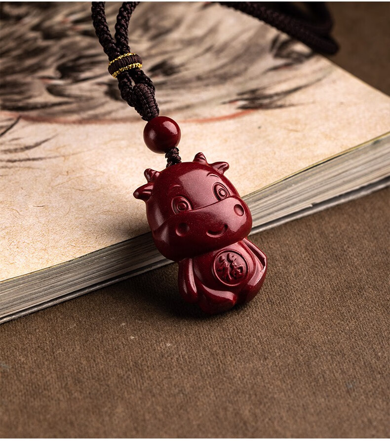 青鹊凰 原石紫金砂属牛气冲天吊坠男项链 朱砂挂件女本命年 福气牛