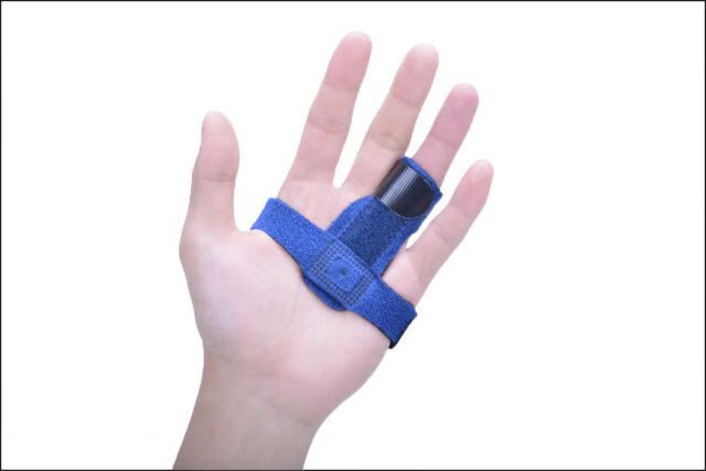 手指夹板护套器 手指指骨夹板固定器 多功能手指护中指器 定制颜色请