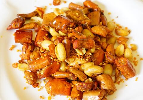 利财满口酥 香辣酥鸡西特产小辣子 辣椒脆果仁微辣 儿时的味道 一箱50