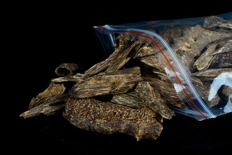 潘家园捡漏珠缘景翠天然正宗海南虫漏香材块碎料薰香料电熏香炉沉香粉