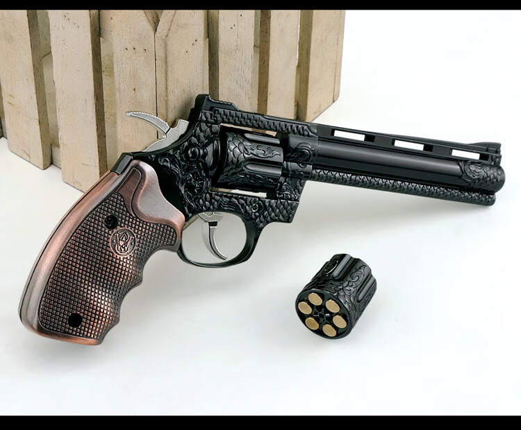 05柯尔特蟒蛇357雕花左轮 合金玩具枪抢模型 不可发射 雕花款m686左轮
