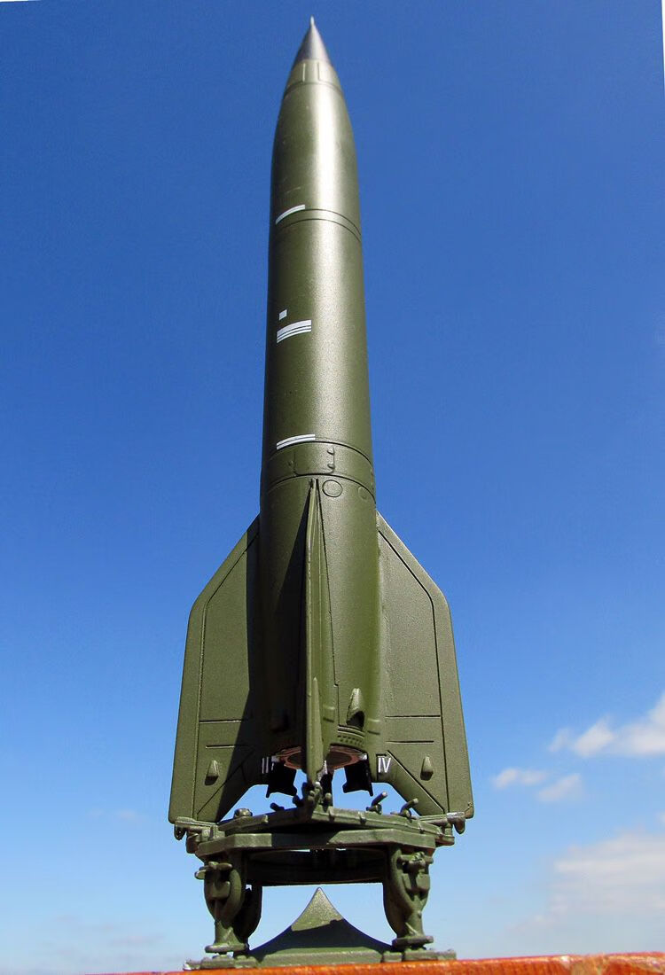 东风一号导弹合金模型仿真军事摆件战友礼物两弹一星纪念模型1:72 军