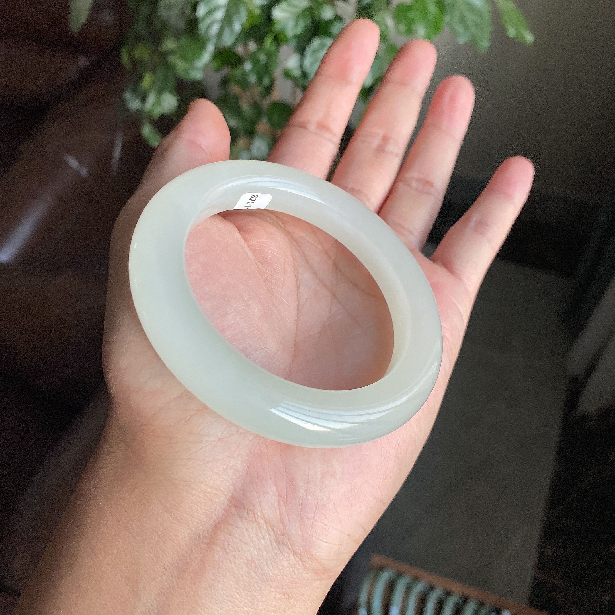 玉手镯青海野牛沟料青白玉胖细圆条宽版羊脂白玉翠青镯子女款 编号