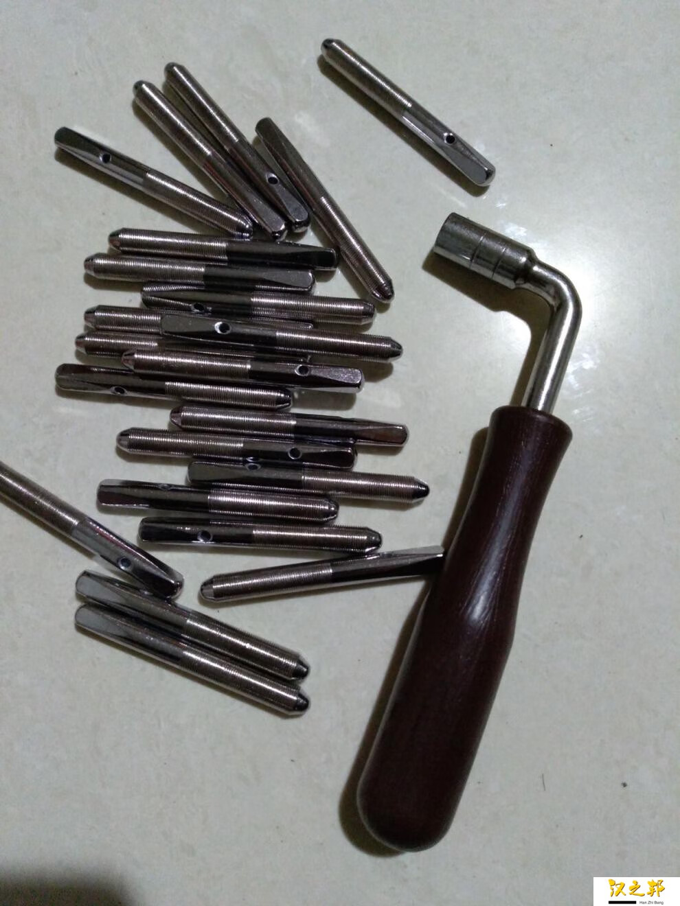 古筝弦钉 精品古筝弦钉 古筝琴钉 弦轴 固弦钉 精电镀 标准7.