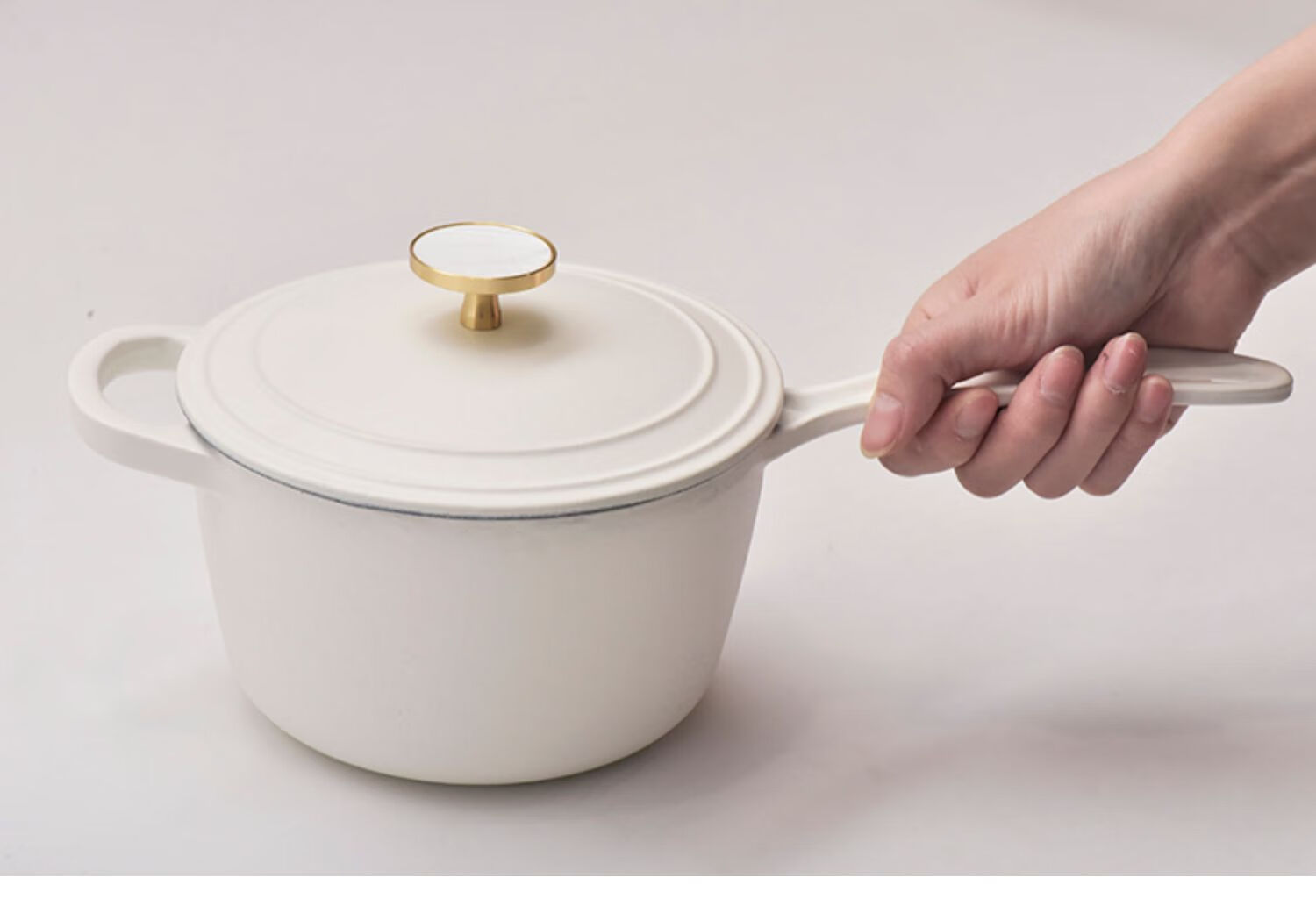 白色亚光铸铁珐琅锅家用小炖锅加厚奶锅婴儿宝宝汤锅亚光白色贝壳铜钮
