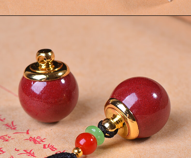 可以放东西的吊坠装朱砂的空心吊坠可以打开装放东西随身空瓶容器项链