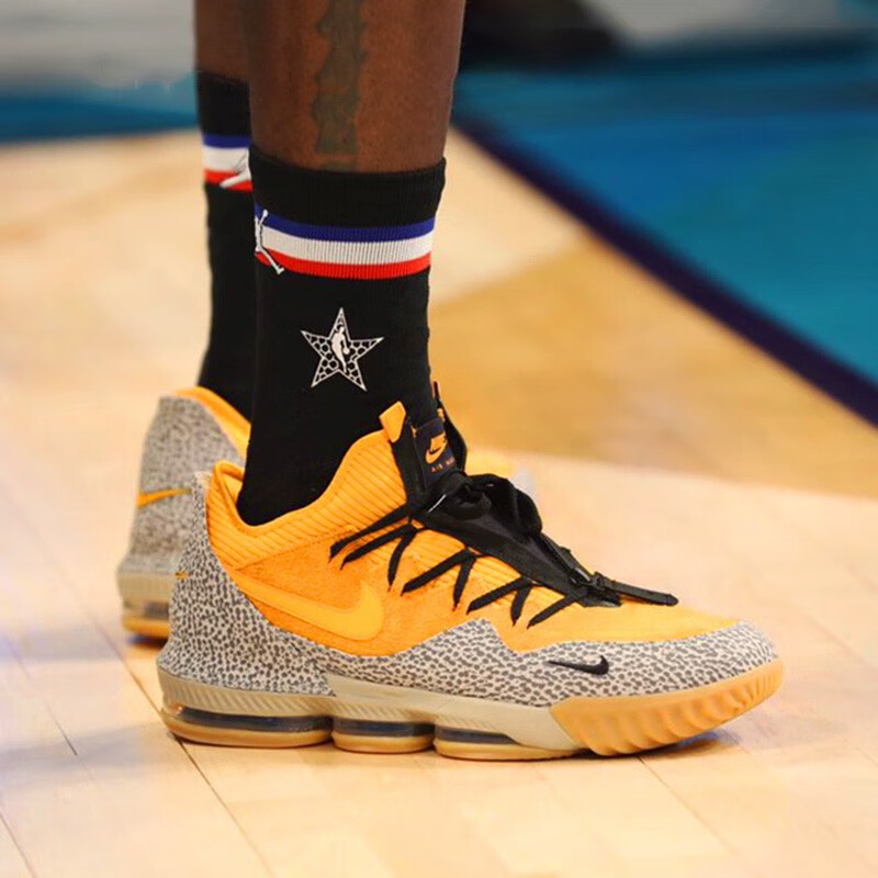 耐克nikelebronxviilowlbj17詹姆斯17黑红白绿紫男子低帮篮球鞋cd