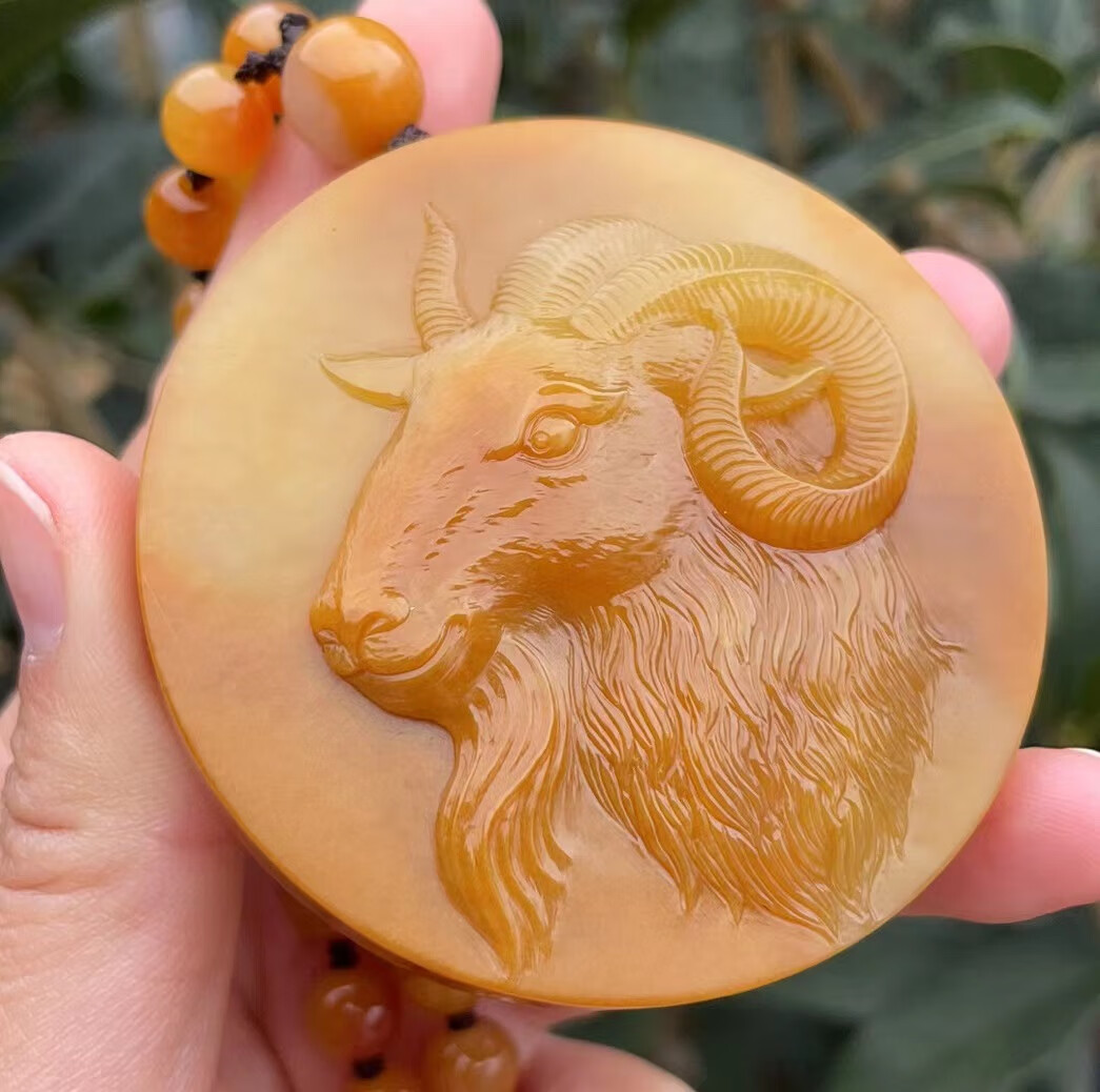 k&k宝钰云南天然黄龙玉洋烟河老料大师雕刻生肖羊头挂件证书新【图片