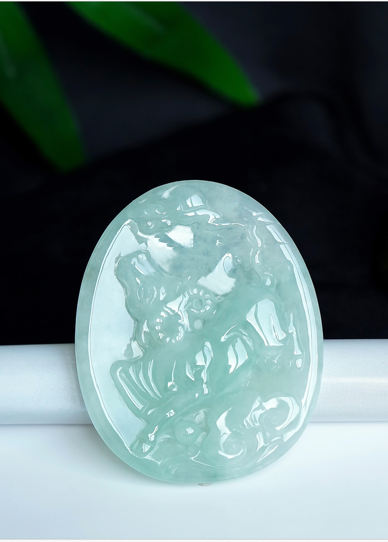 冰糯种翡翠生肖牌吊坠【牛转乾坤】玉坠缅甸玉石a货带证挂件生肖牛